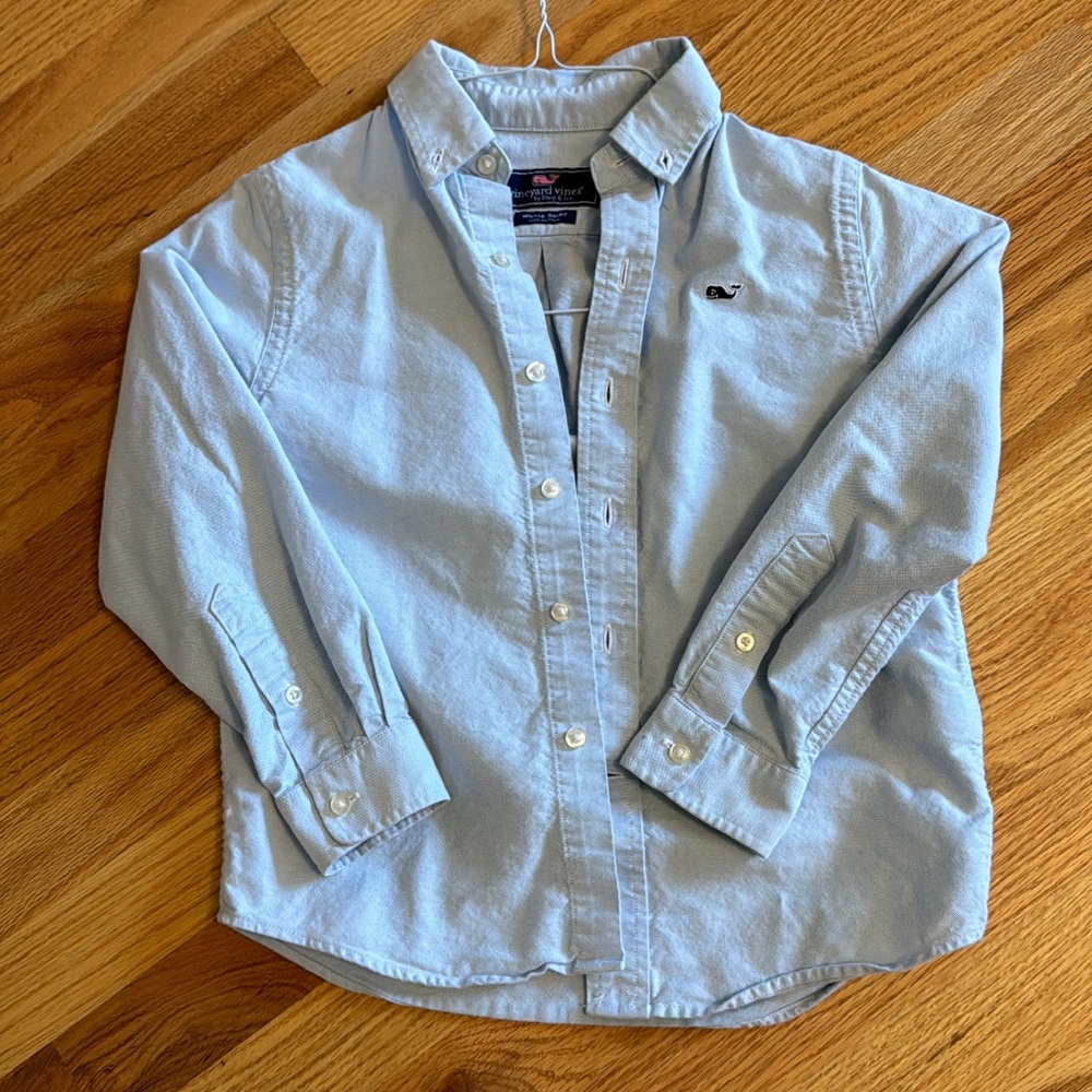 Vineyard Vines button down. NWOT. Size 6